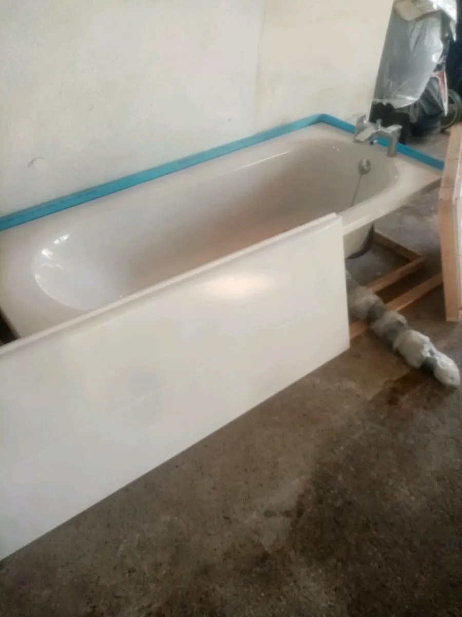 Bath/mixer tap/shower head/panels - Image 4