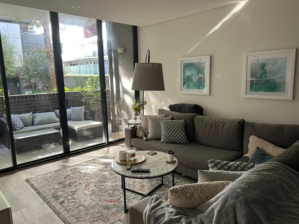 Large L Seater Couch - Image 2