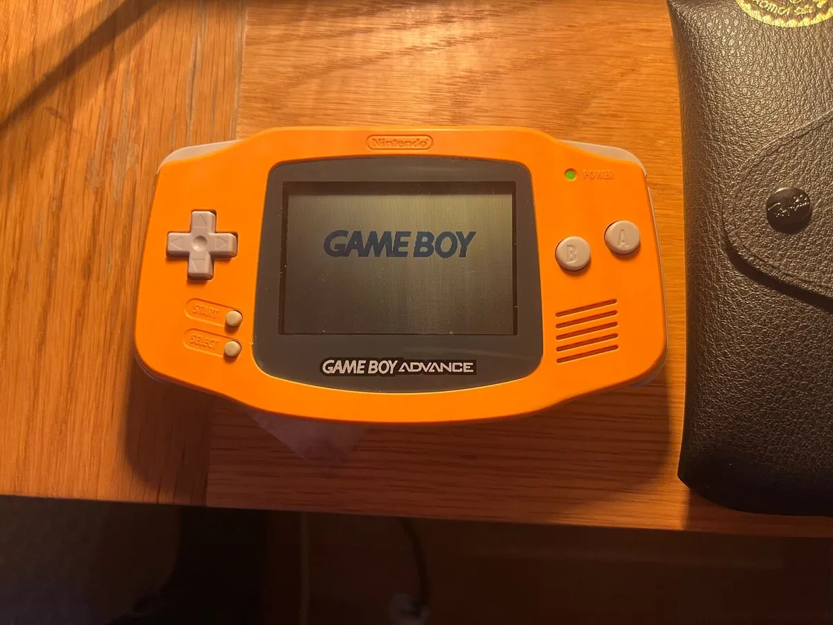 Game boy Advanced - Image 1