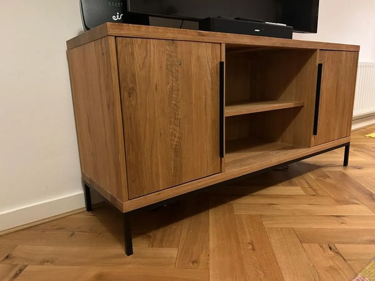 Oak TV unit - Image 2
