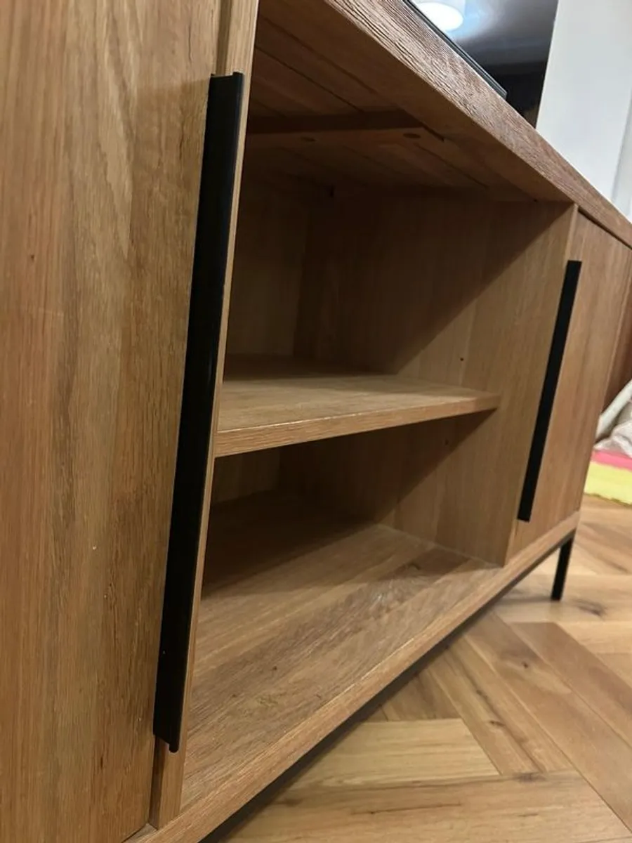 Oak TV unit - Image 3