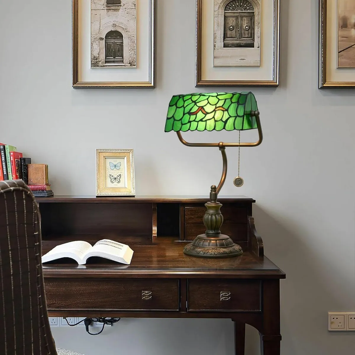 Tiffany Style Green Bankers Desk Lamp Stained - Image 2