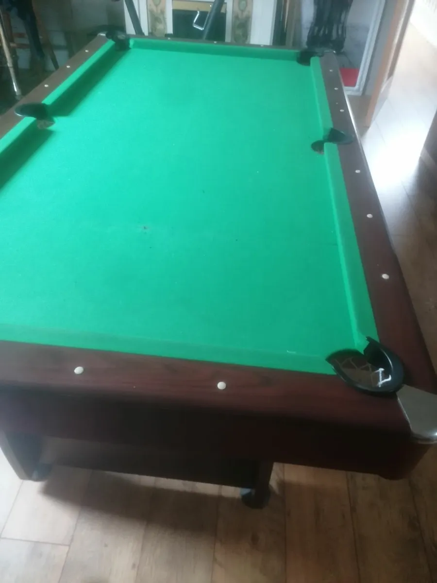 Pool table - Image 2