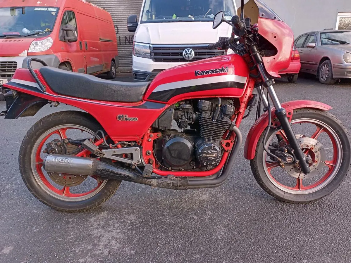 Kawasaki gpz 550 - Image 1
