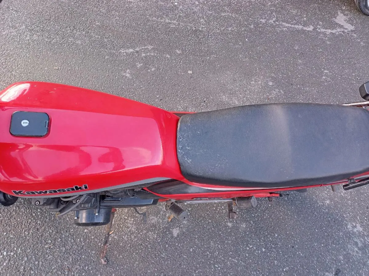 Kawasaki gpz 550 - Image 4