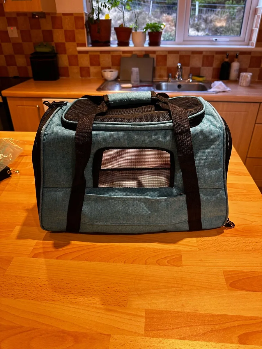 Pet carrier - Image 2