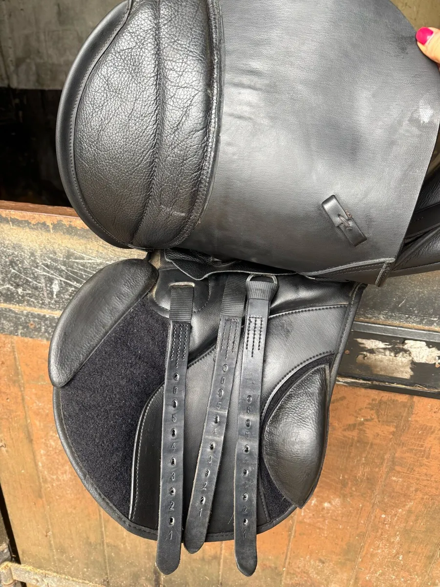 17.5” Thorowgood T8 GP Saddle - Image 4