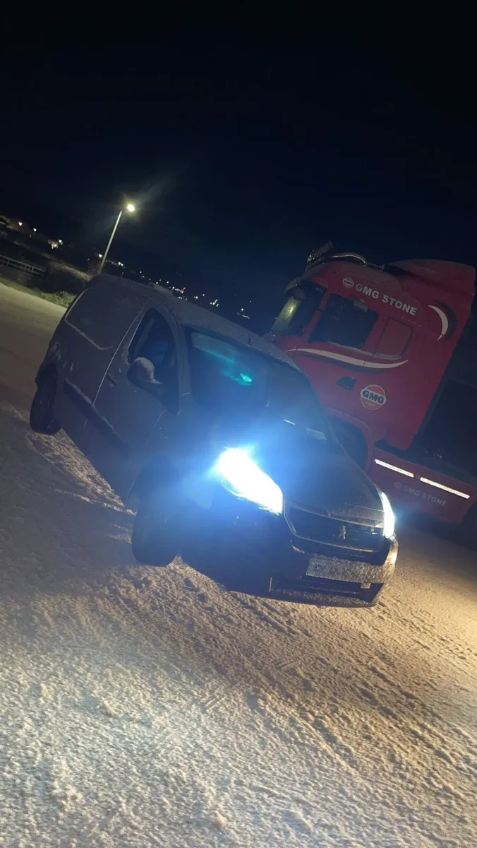 172 pugeot partner “Low mileage” - Image 2