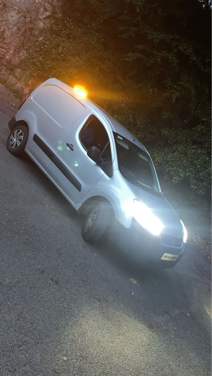 172 pugeot partner “Low mileage” - Image 3