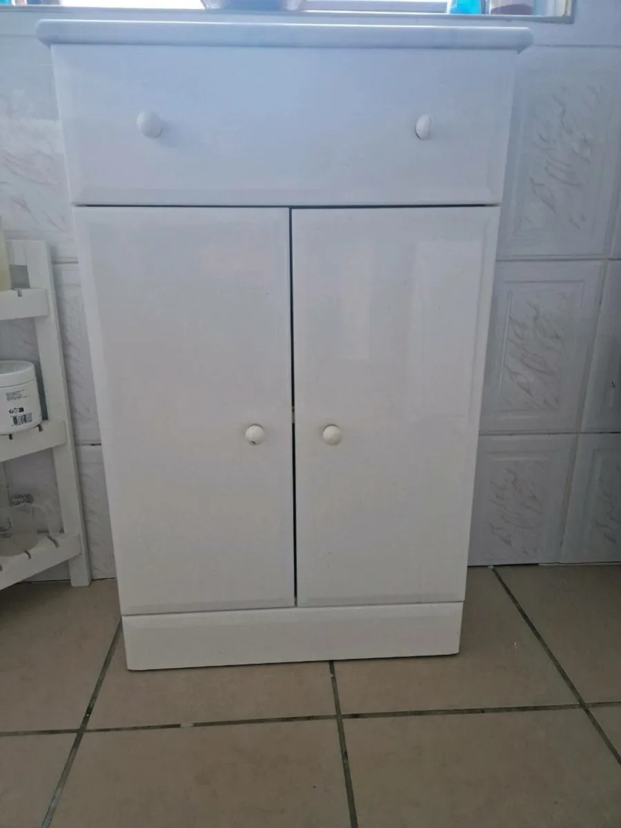Bathroom Cabinet - Image 1