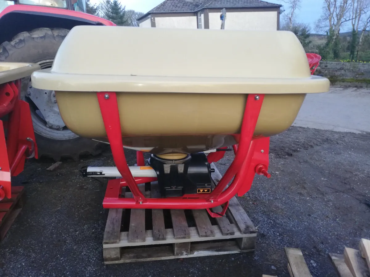 2year Guarantee on BMC Fertiliser Spreaders - Image 4