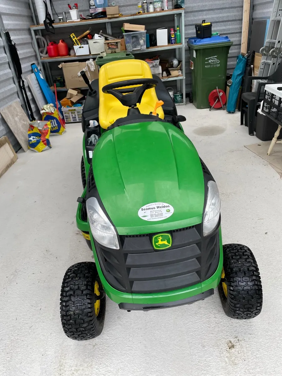 John Deere ride on mower X146R - Image 1