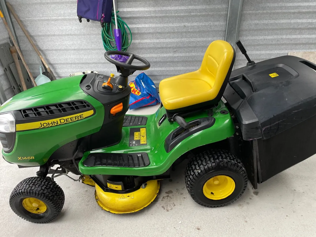 John Deere ride on mower X146R - Image 2