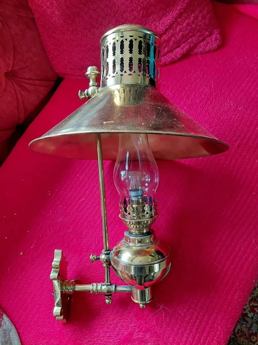 Antique wall lights - Image 3