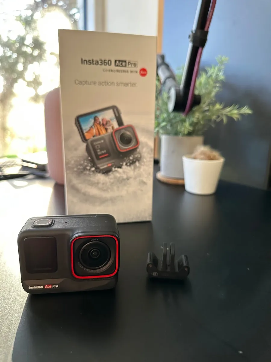 Insta360 Ace Pro - Image 1