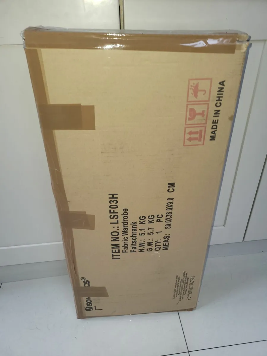 Portable Canvas Wardrobe - Image 3