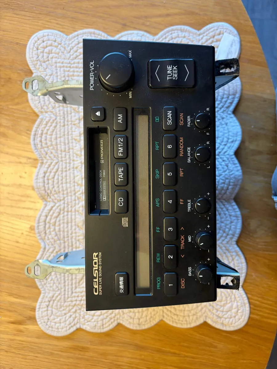 Toyota Celsior Head Unit UCF10 (1991) - Image 1