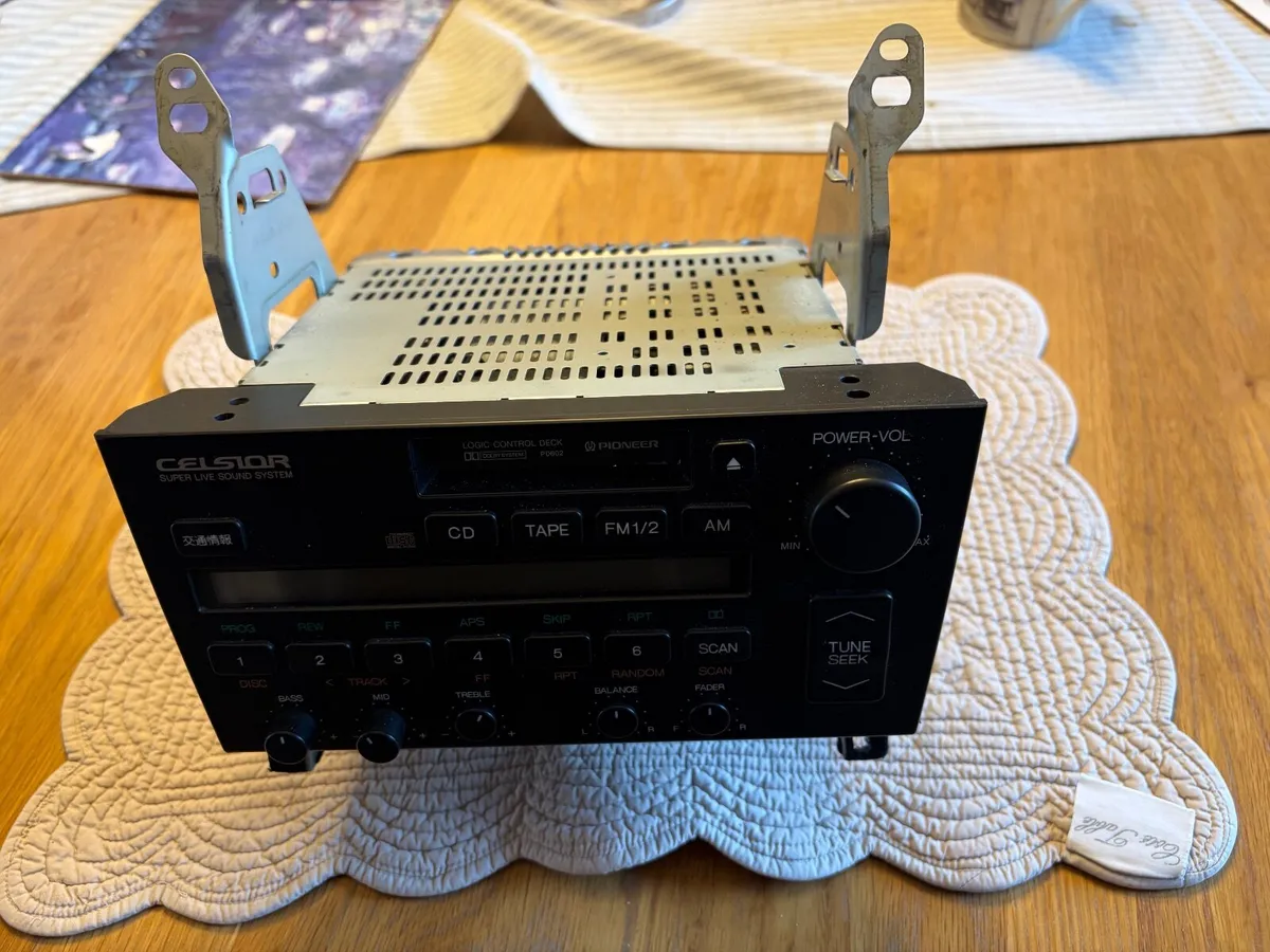 Toyota Celsior Head Unit UCF10 (1991) - Image 2