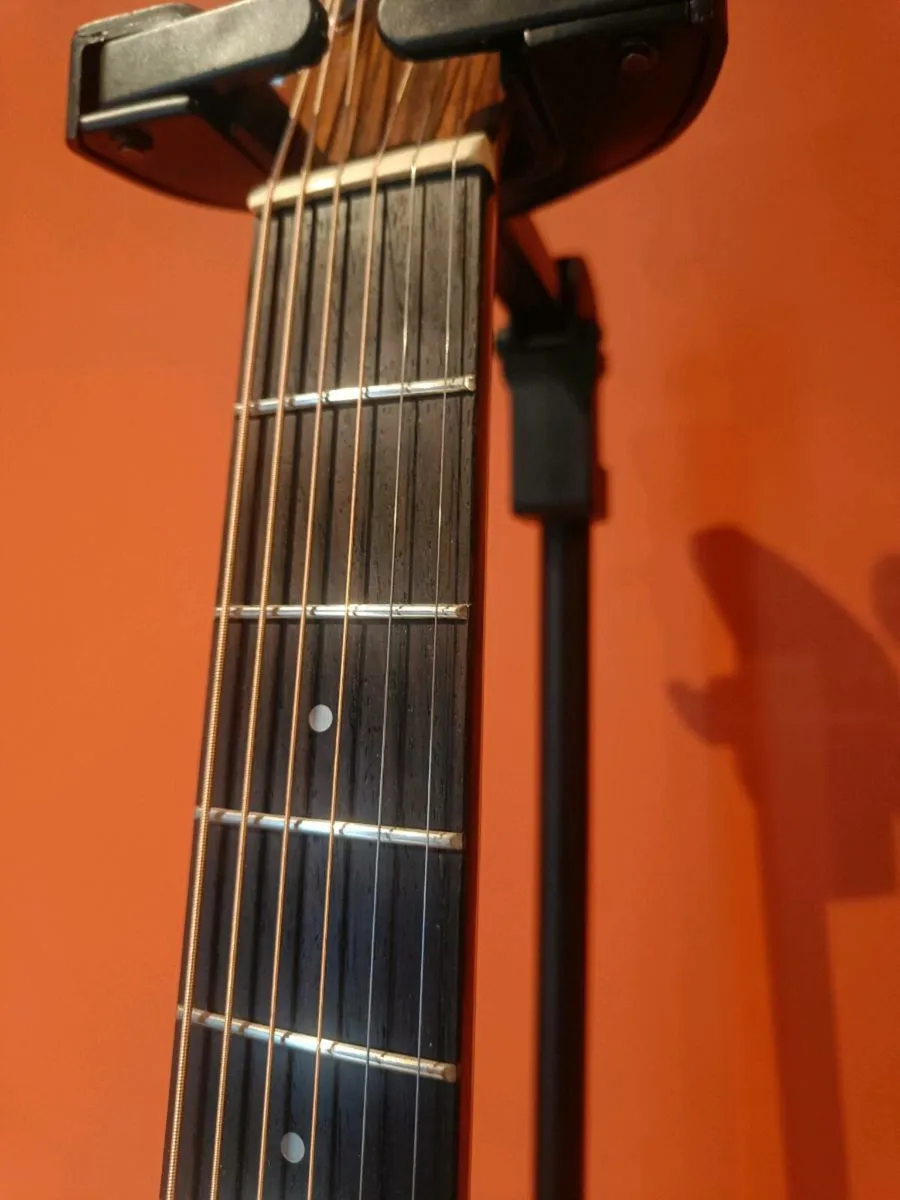 Acoustic Guitar + 2 Home Lessons + Accessories - Image 4