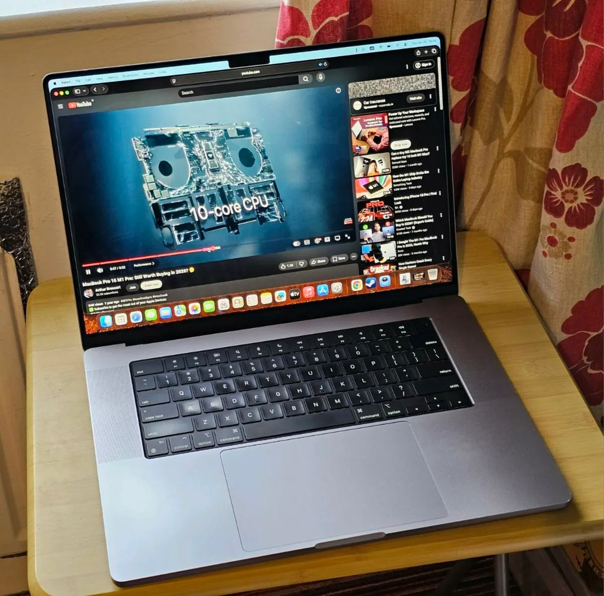 Macbook Pro 16" A2485 2021 M1 Pro 16gb 512gb - Image 1