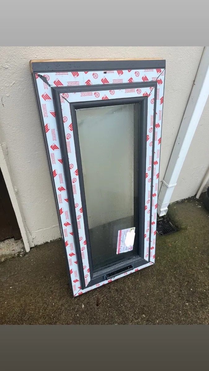 Triple Glaze Window - Image 2