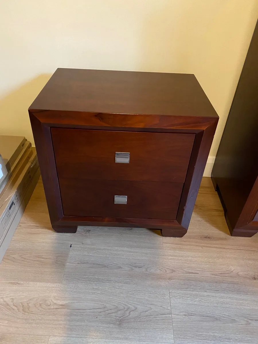 Bedroom furniture - Image 4