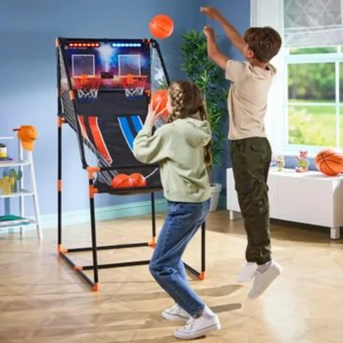 Basketball - Electronic Arcade Game with - Image 1