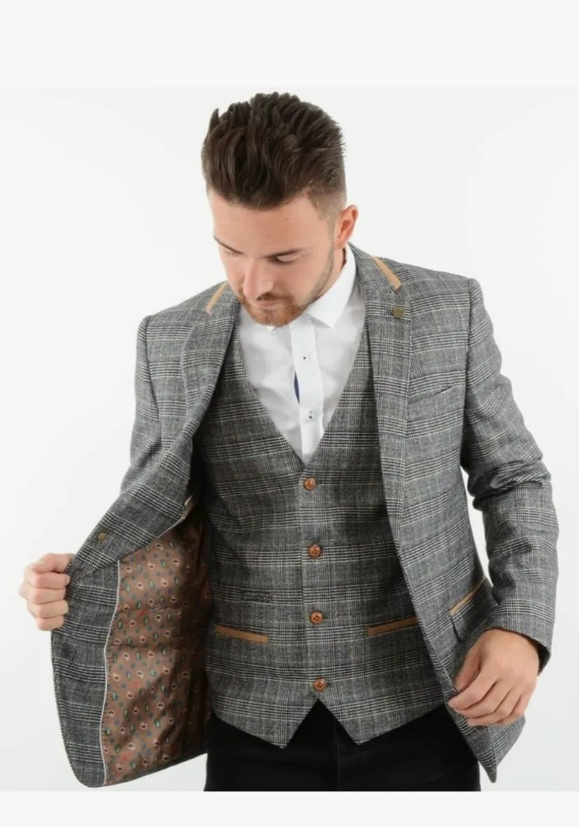 Man's Jacket - Image 1