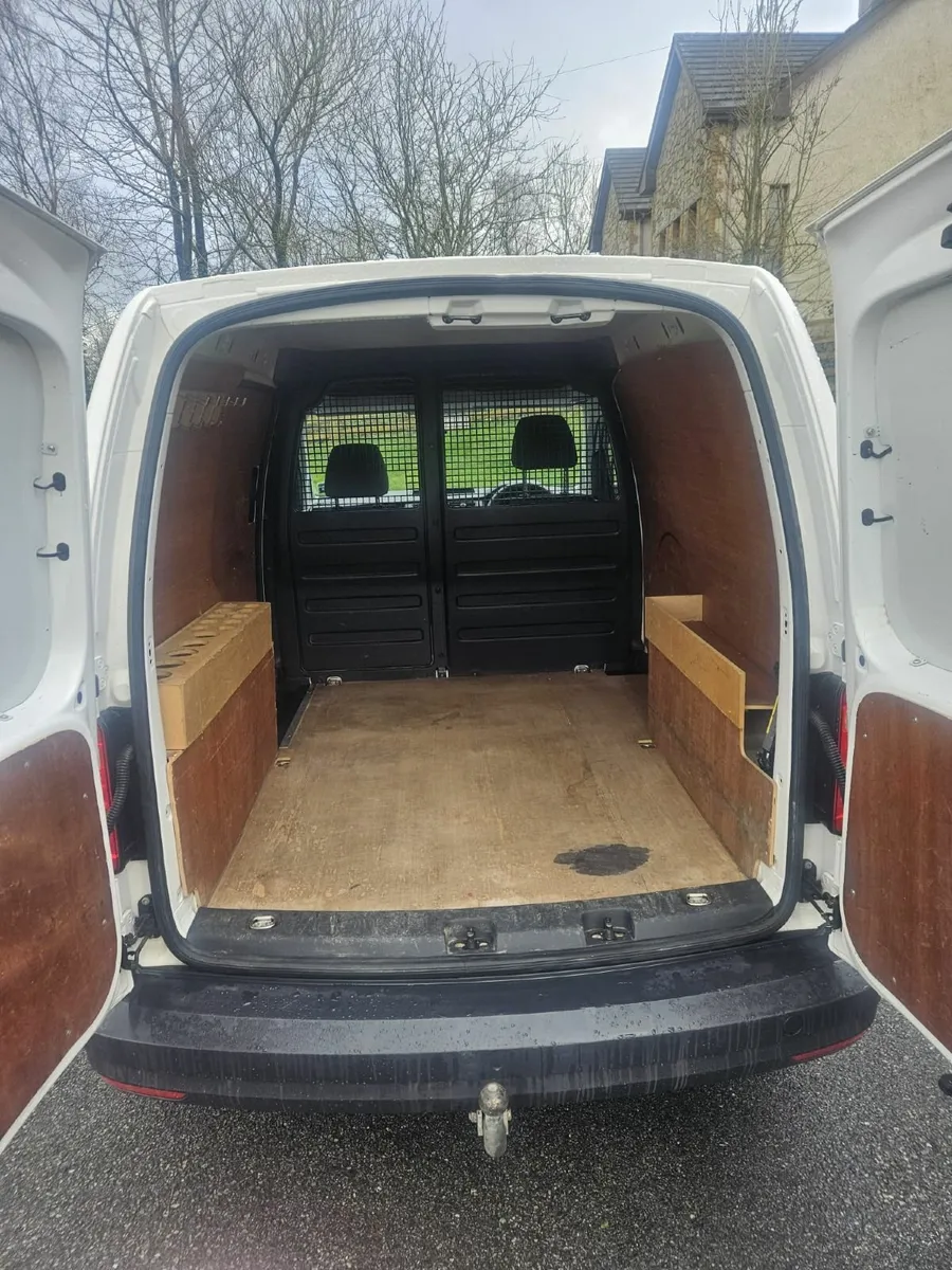Volkswagen Caddy 2016 - Image 2