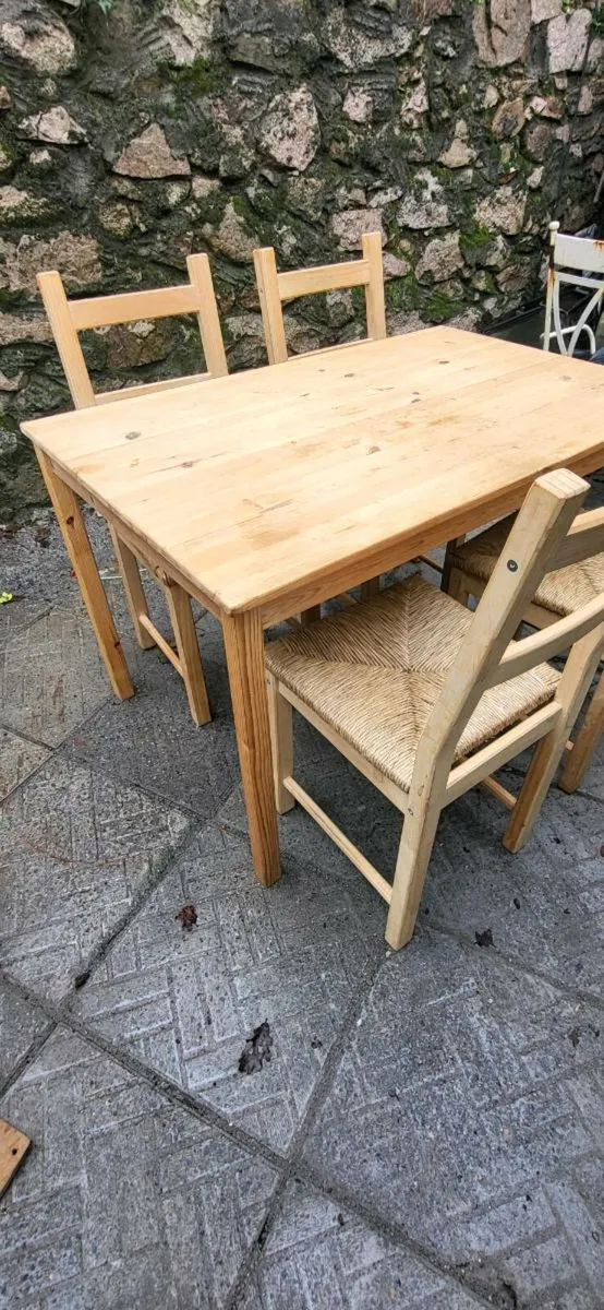 Kitchen table with 4 Cheers. - Image 3