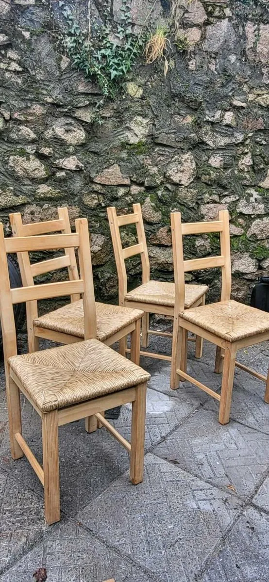 Kitchen table with 4 Cheers. - Image 4