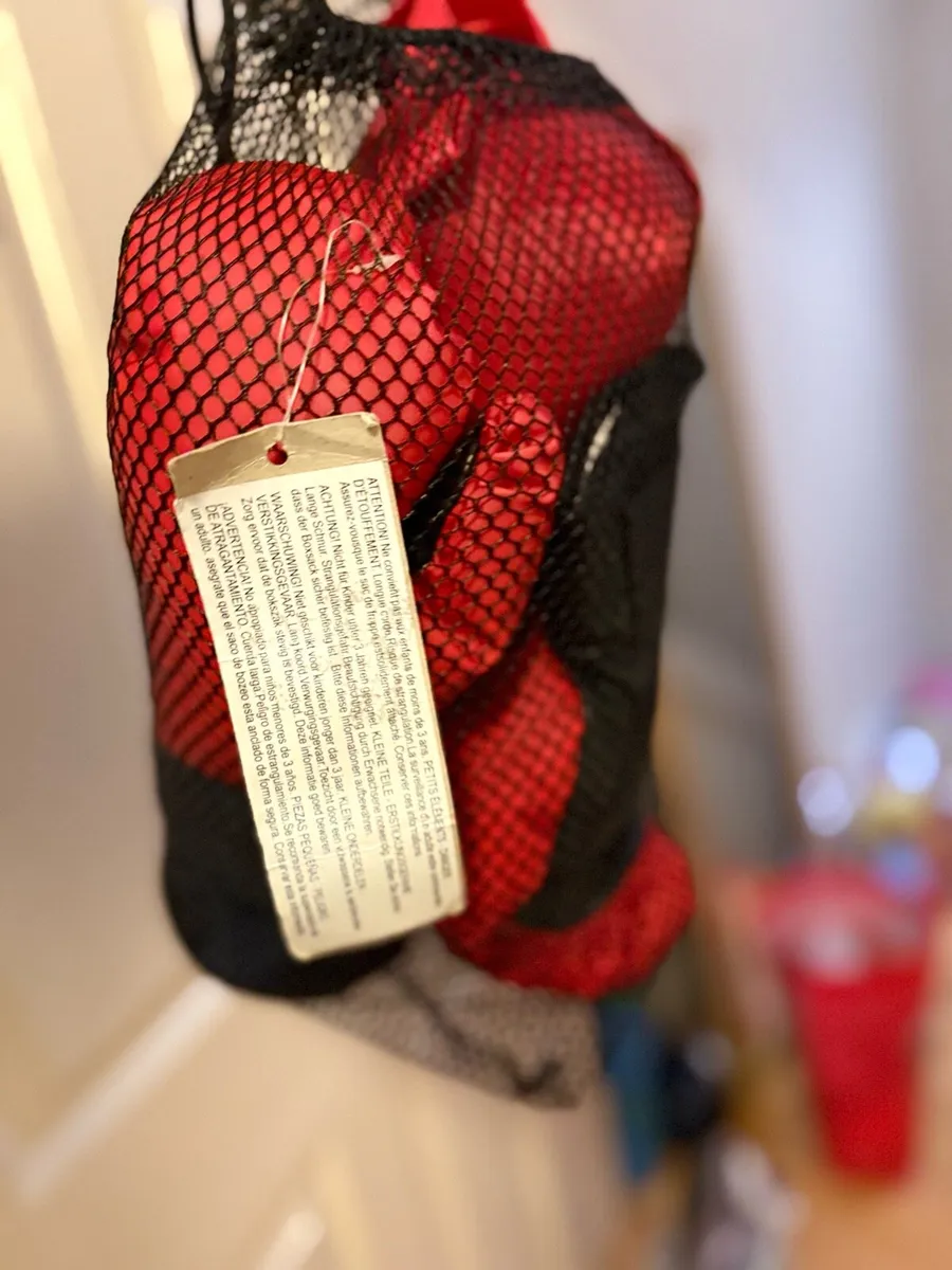 Box bag and gloves - Image 2