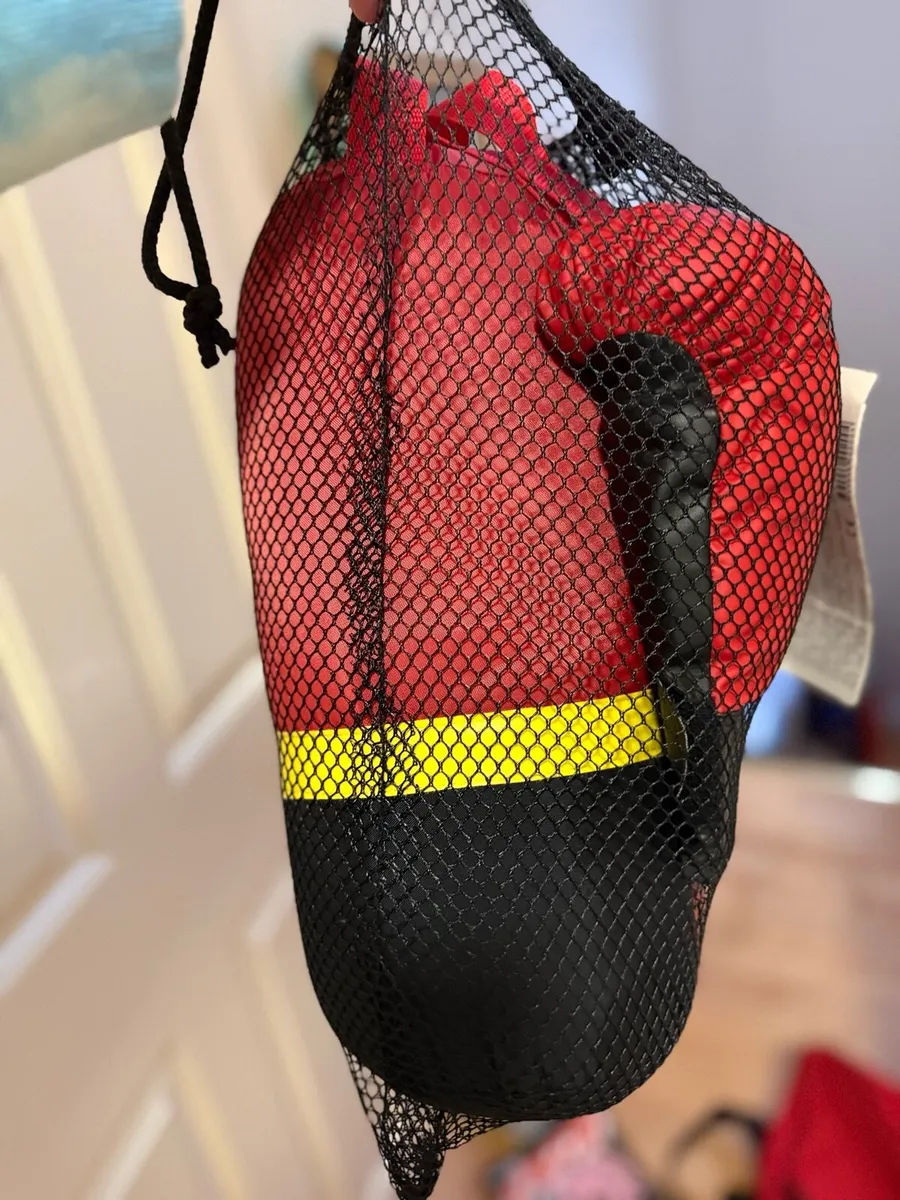 Box bag and gloves - Image 3