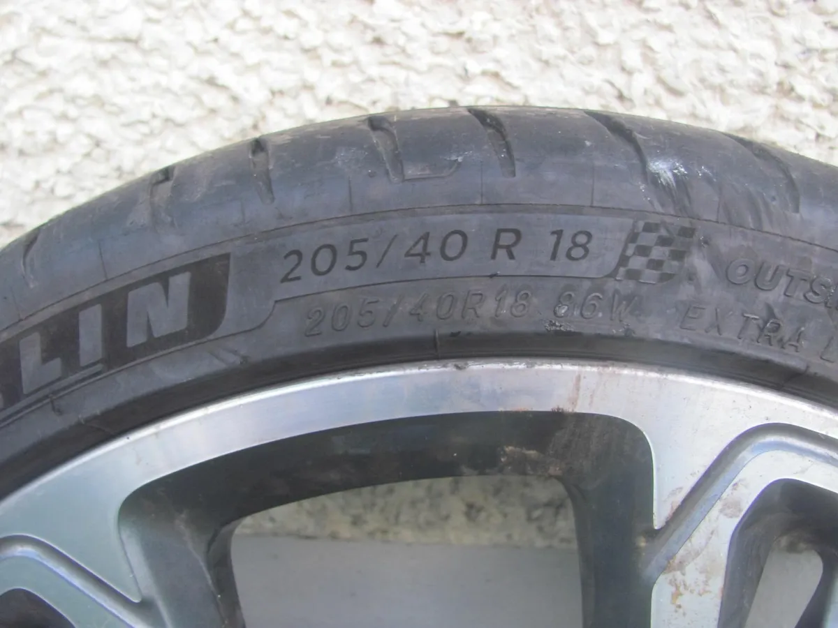 18 inch ford alloy wheel set - Image 3