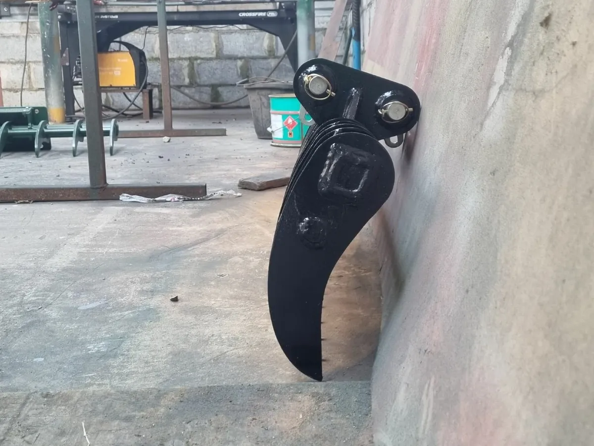 Land Racks / Digger Racks (900mm) - Image 2