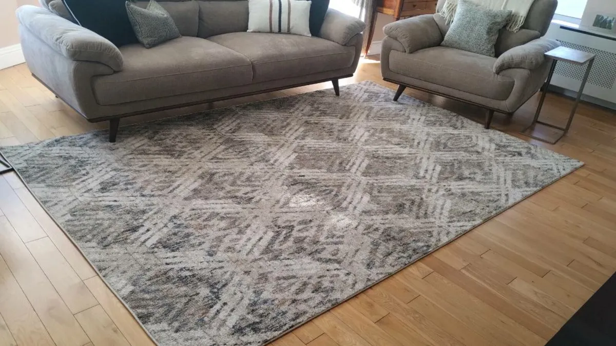 Kukoon Large area rug (new) - Image 1