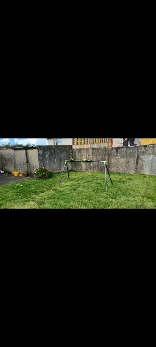 Swing set - Image 1