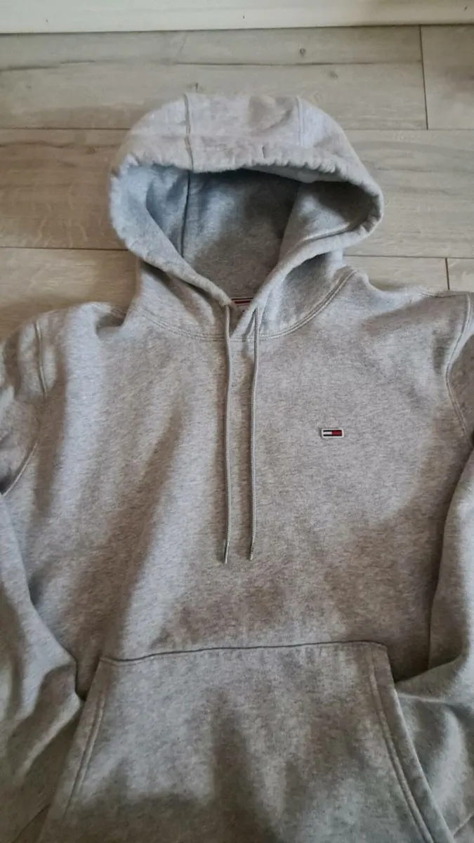 Tommy hilfiger hoodie - Image 3