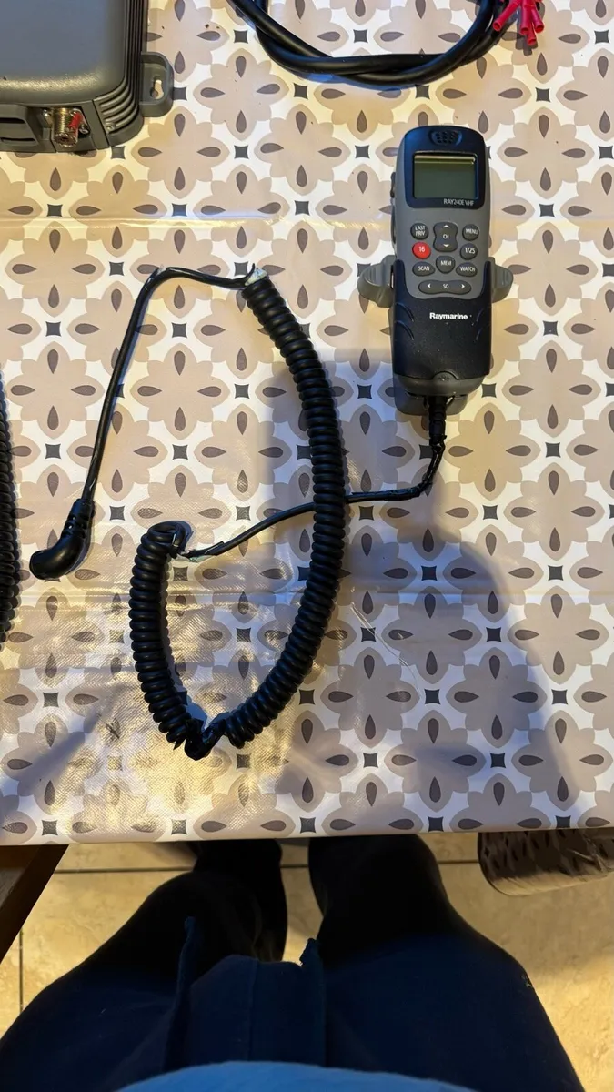 Raymarine ray 240 - Image 2