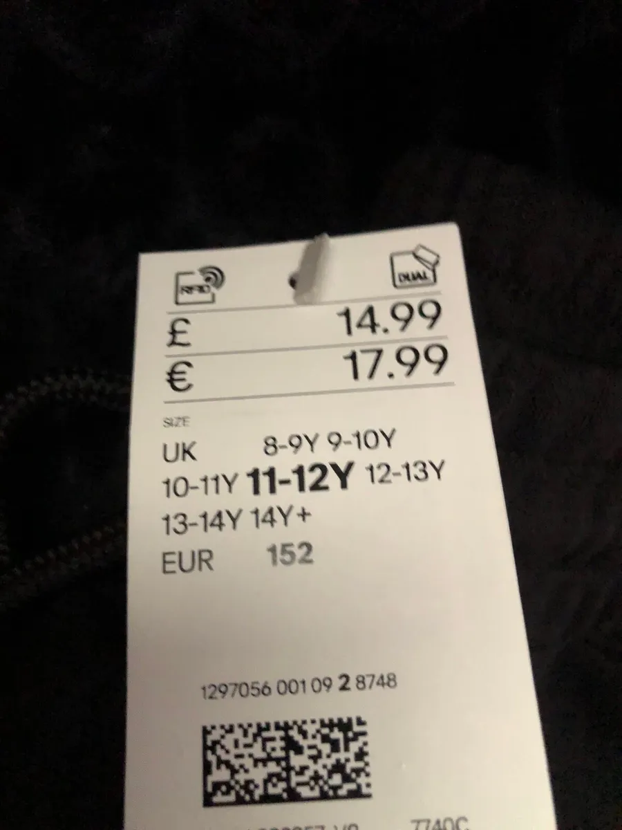 Boys BNWT bottoms age 11/12 €12 - Image 3