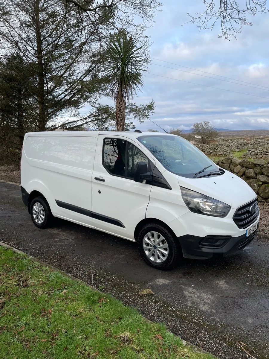 Ford Transit Custom 2019 - Image 2