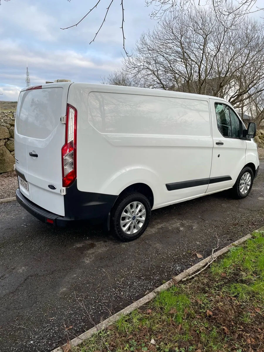 Ford Transit Custom 2019 - Image 4