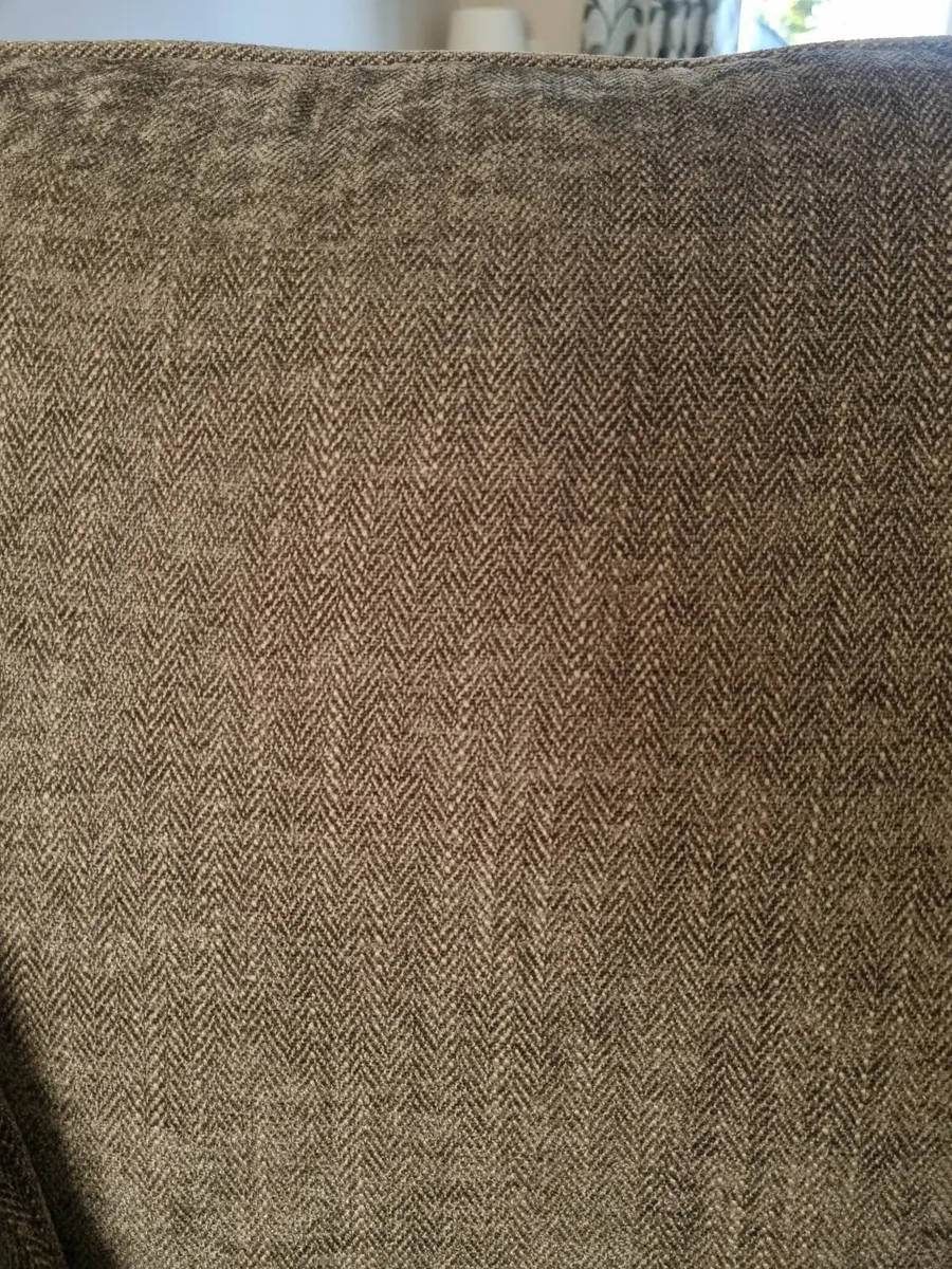 Couch - Image 2