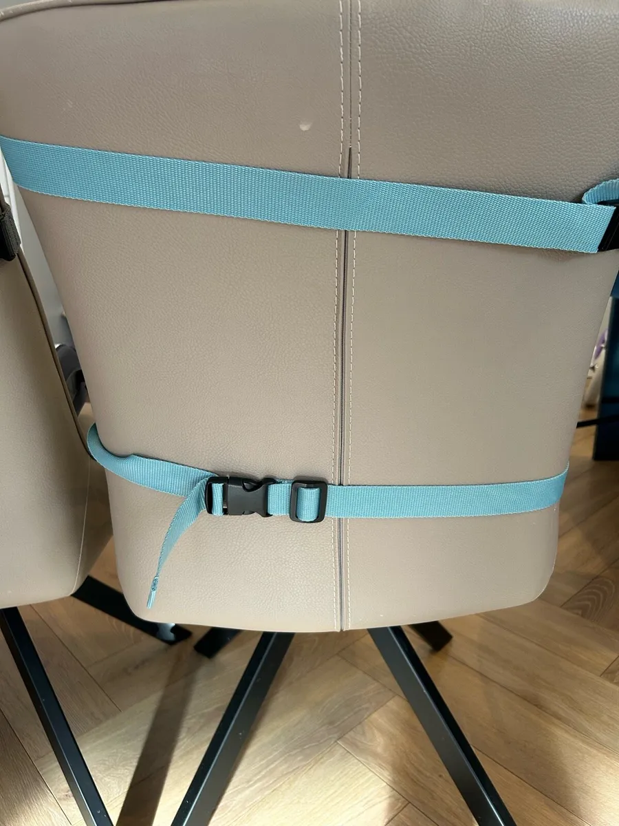 Toddler booster seat - Image 1