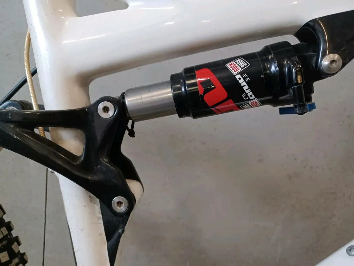 Mountain bike - Image 3