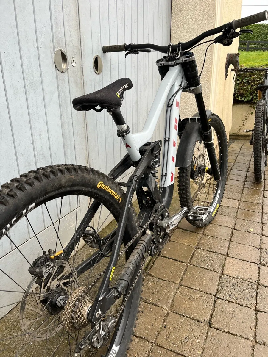 Vitus dominer dh bike - Image 3