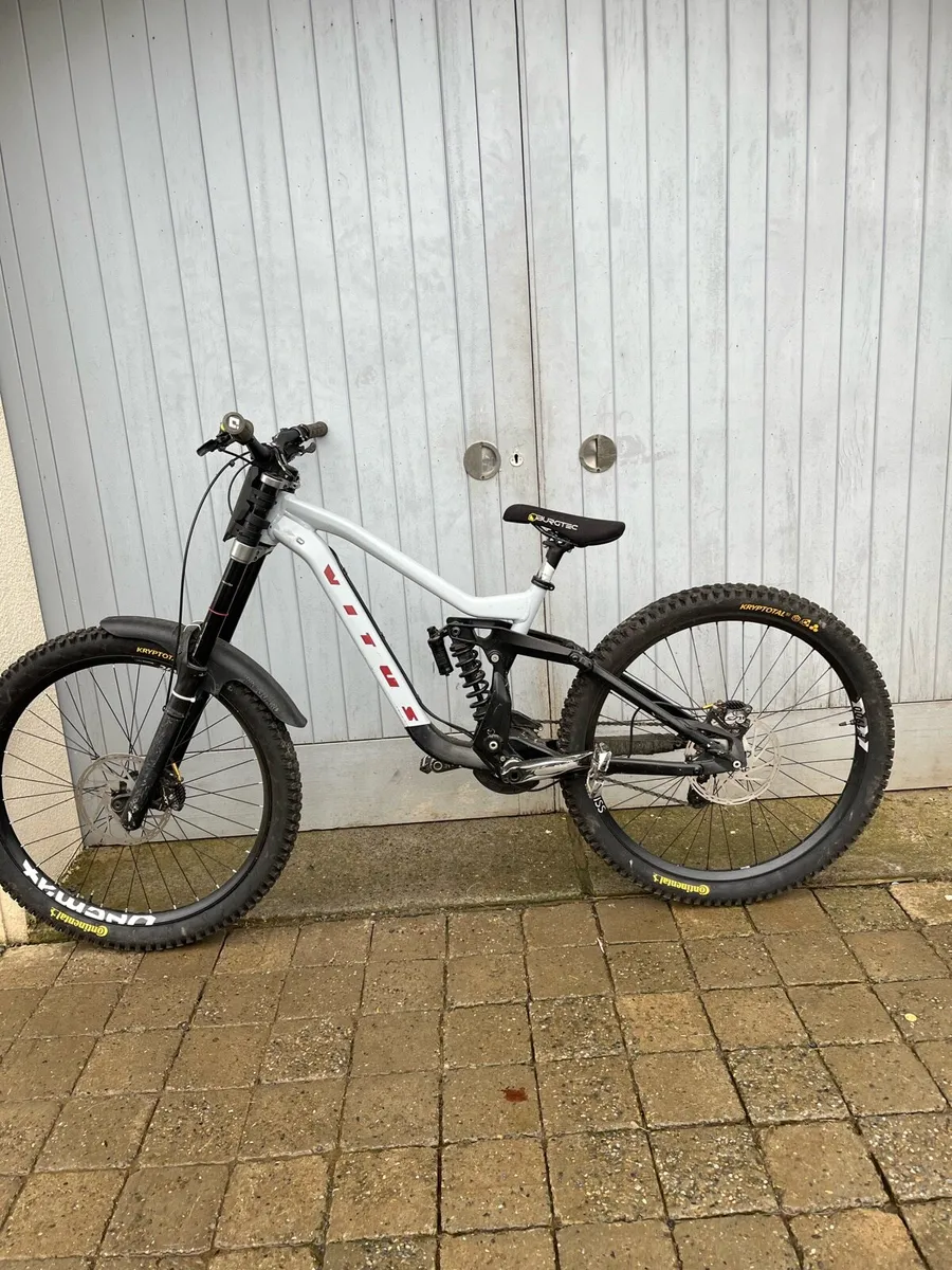 Vitus dominer dh bike - Image 4