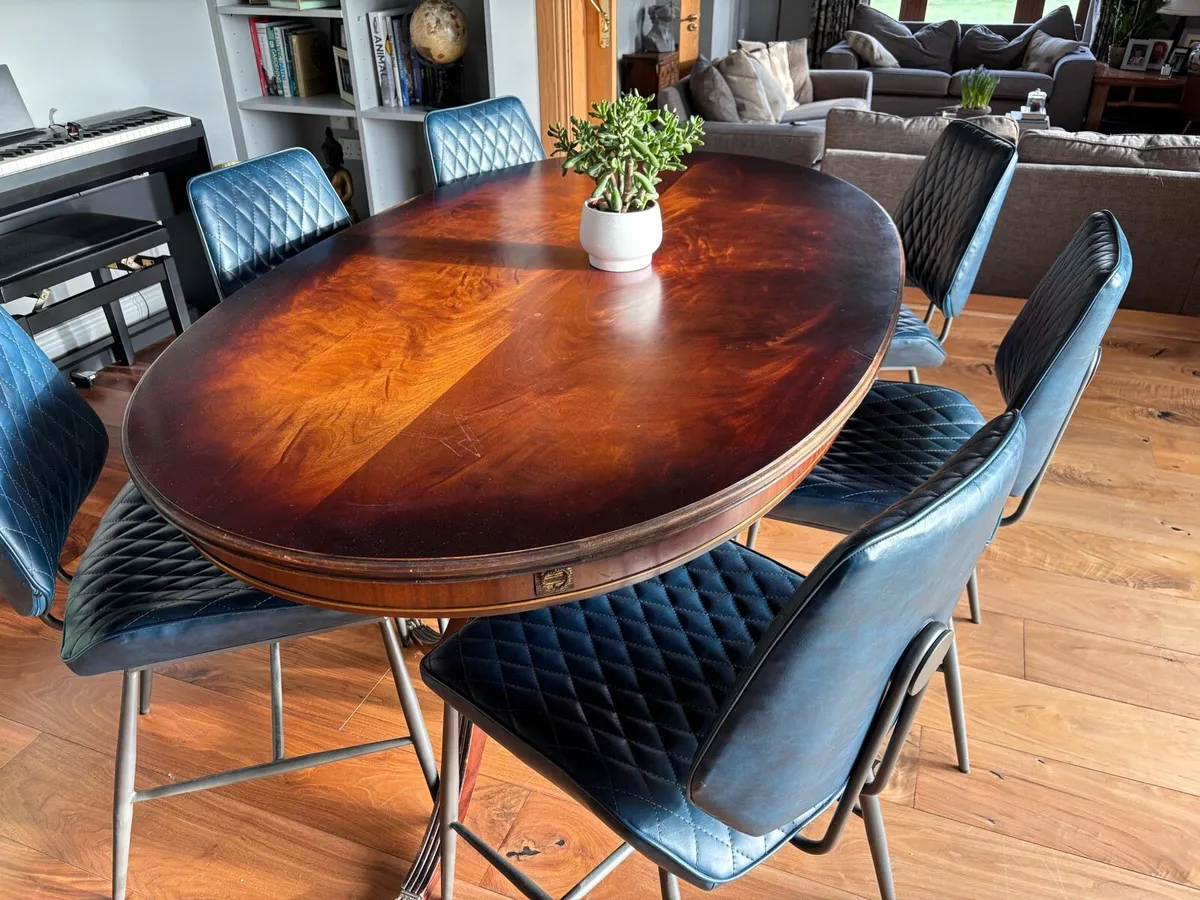 Extending solid wood dining table. Seats 6-10 - Image 2