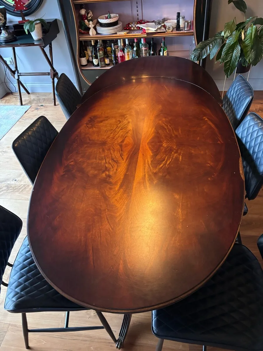 Extending solid wood dining table. Seats 6-10 - Image 3