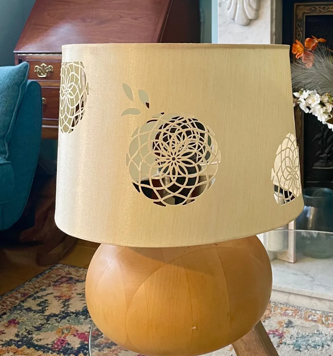 Table lamp